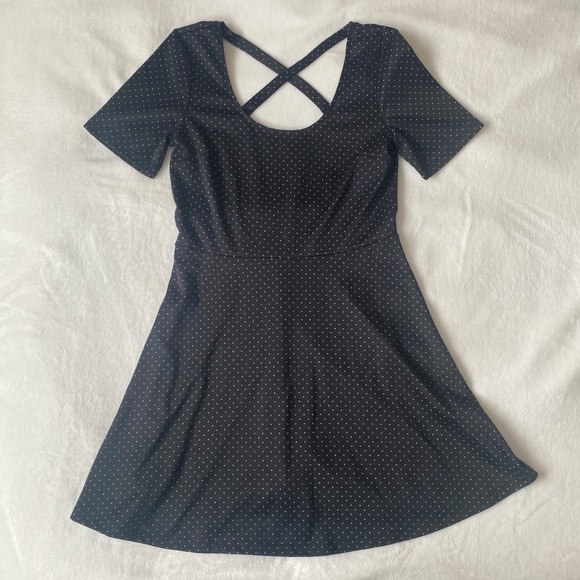 H&M Black Polka Dot Criss-Cross Dress - Picture 1 of 3